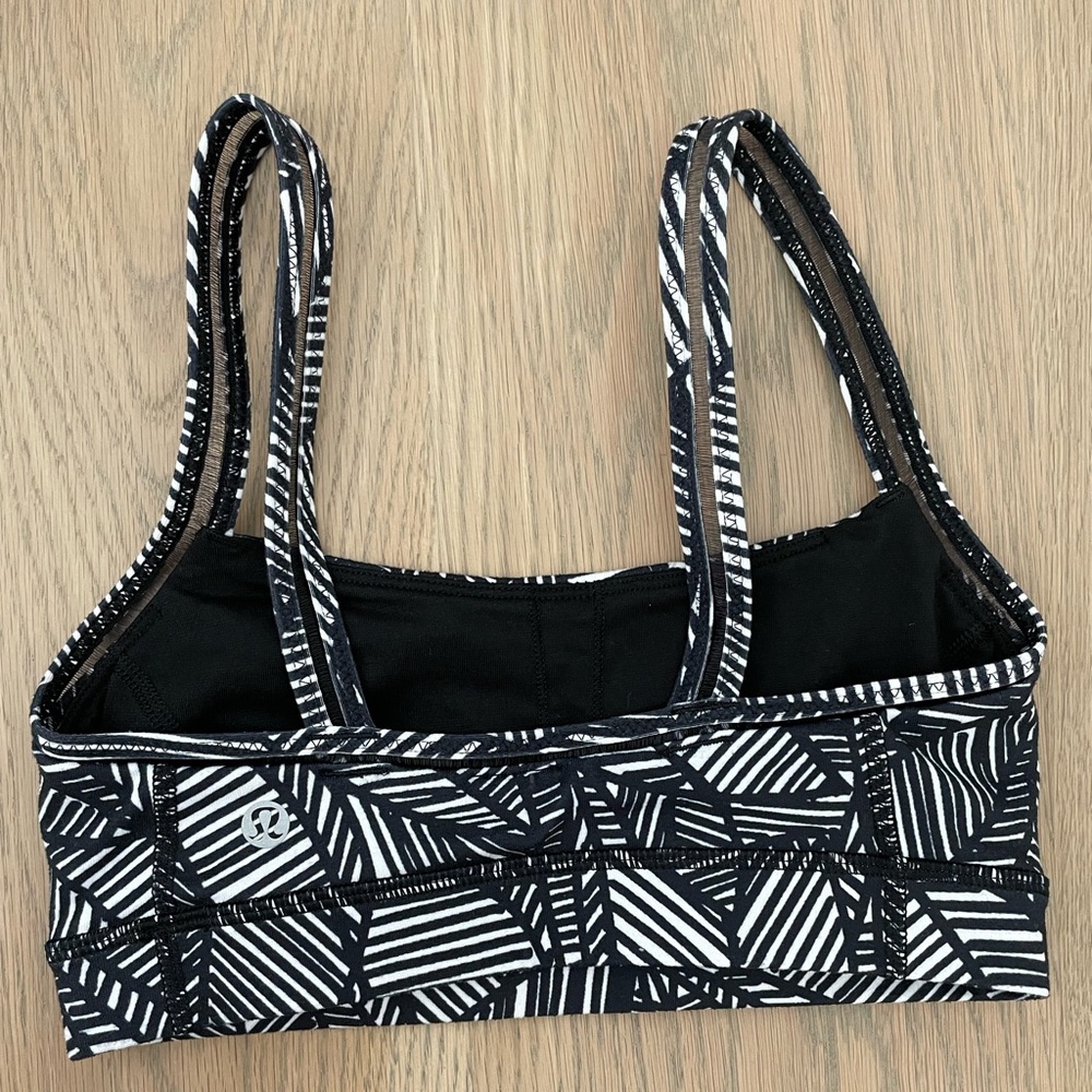 Black/White Lululemon sports bra - size 4